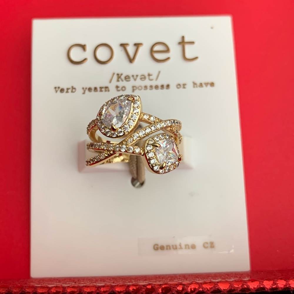 Genuine cubic zirconia gold plated size 7 women’s ring! Shines beautifully!